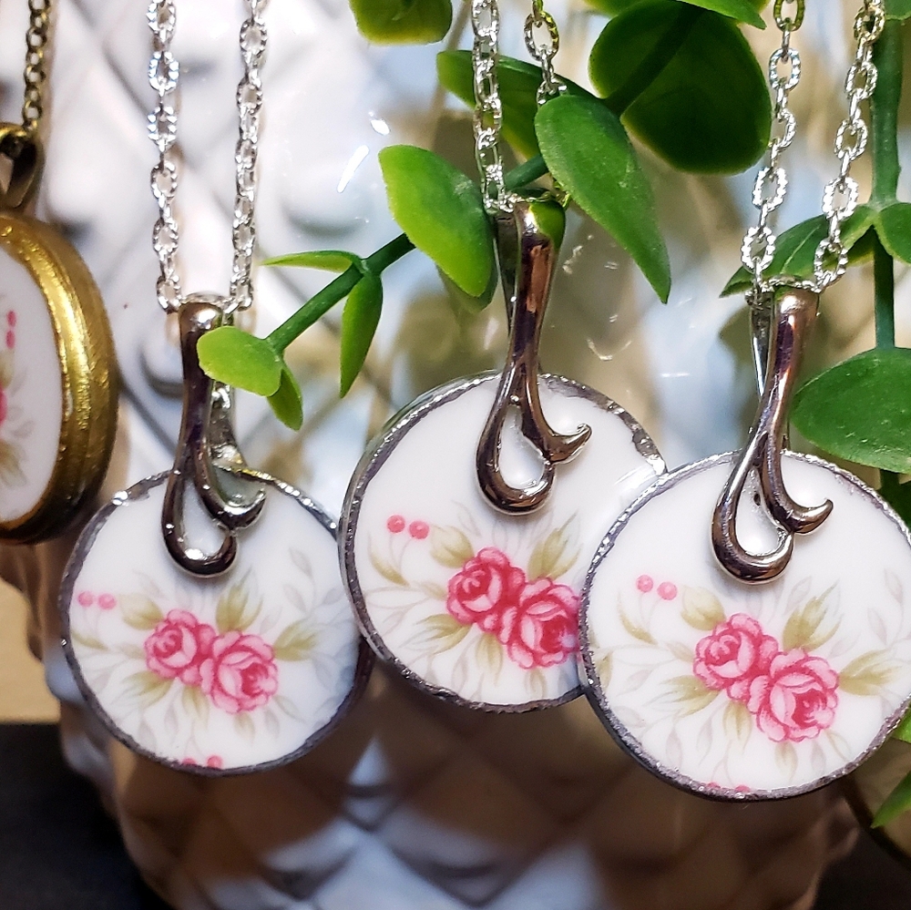 Necklaces - Picture 7 of 10